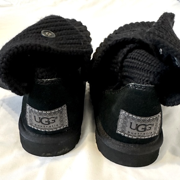 EUC size 6 knit UGGs. - Picture 4 of 4